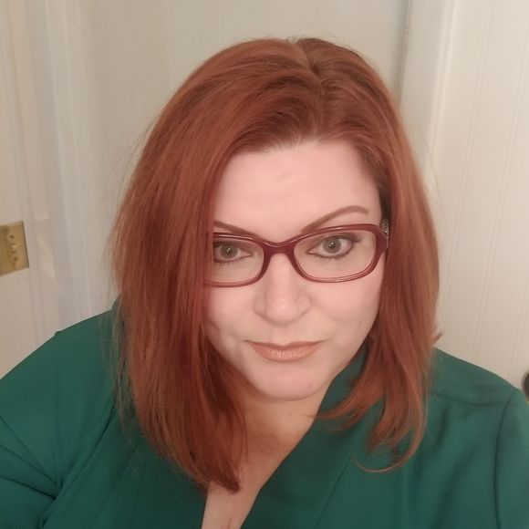 Meet your Posher, Andee - Picture 1 of 1